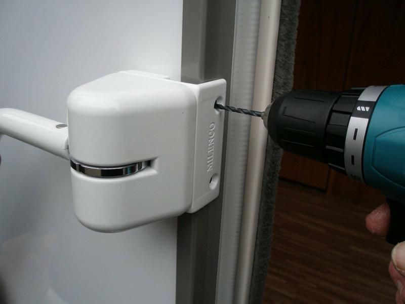 Milenco Hand Rail Frame Mounting Kit