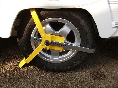 Safety Tips for Caravan Roadside Parking - Wheel Clamp